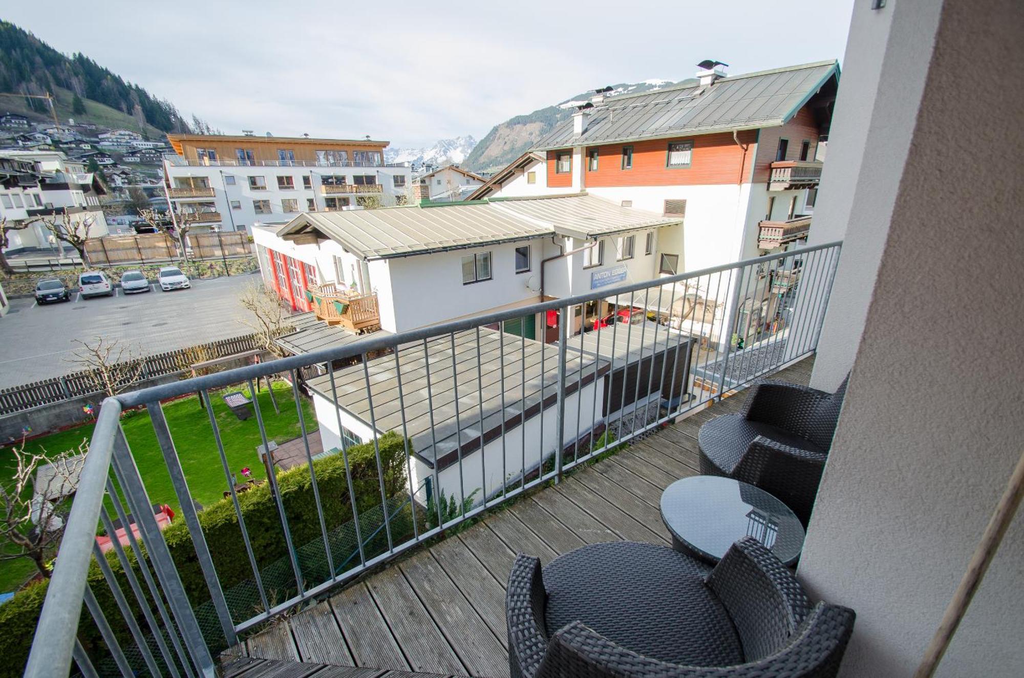 Appartementhaus Zell City By All In One Apartments Zell am See Esterno foto