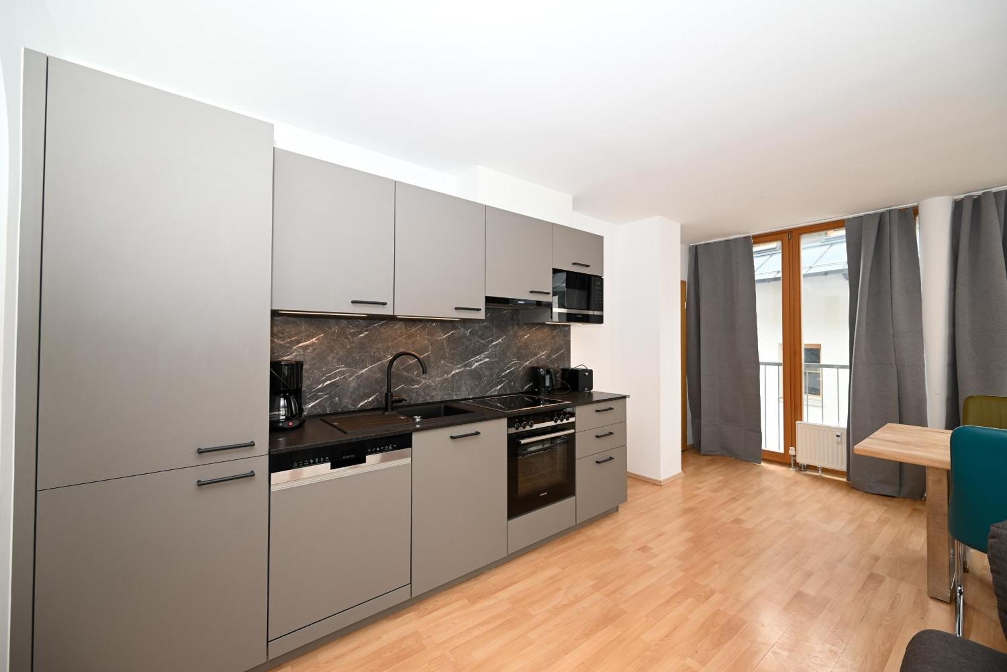 Appartementhaus Zell City By All In One Apartments Zell am See Esterno foto